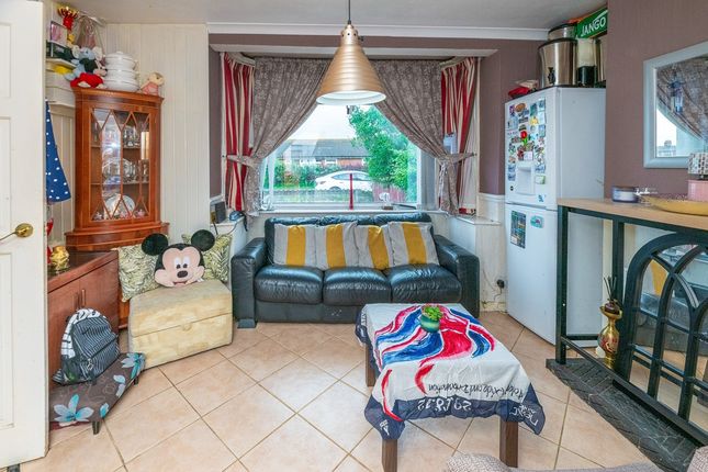27, Gwynfryn Avenue, Rhyl photo 4