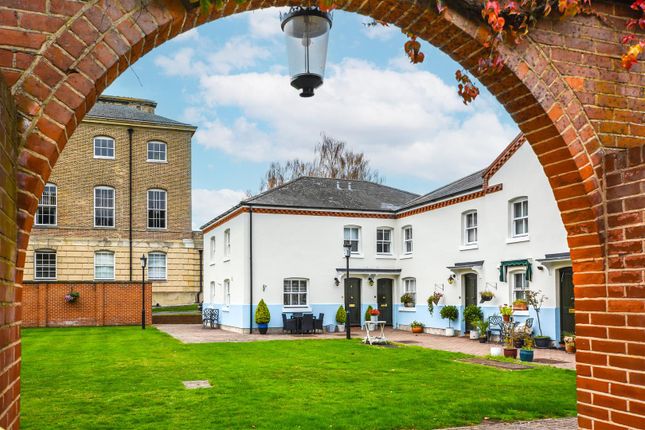 2-bed house on 8 Mews Cottages, Thorndon Park, Brentwood, £399,995