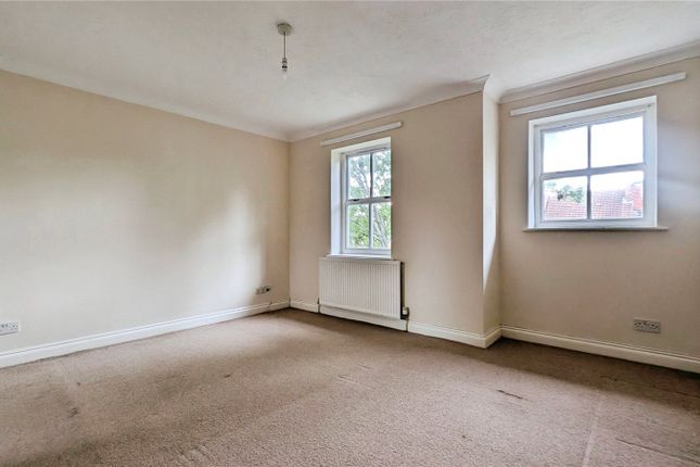 4, Morris Close, Croydon photo 4