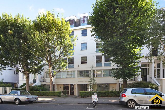 Flat to rent in Pembridge Crescent, London