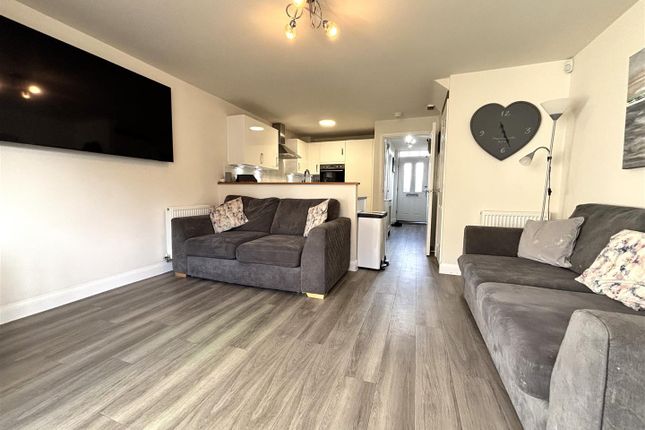 35, Danegeld Avenue, Bedford photo 3