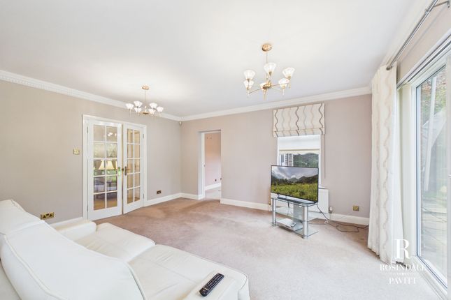 2 Tollhouse Lane, Wallington photo 5