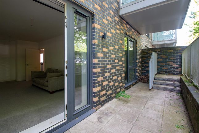 Flat 5, Lattice Court, 2 Leonora Walk,, Milton Keynes photo 2