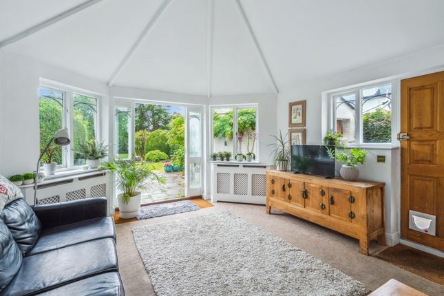 Cranbourne Cottage, One Pin Lane, Farnham Common photo 3