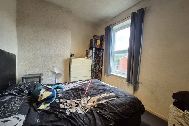53, Oak Street, Oldham photo 5