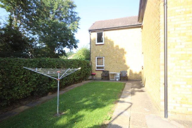Studio to rent in Greding Walk, Hutton, Brentwood