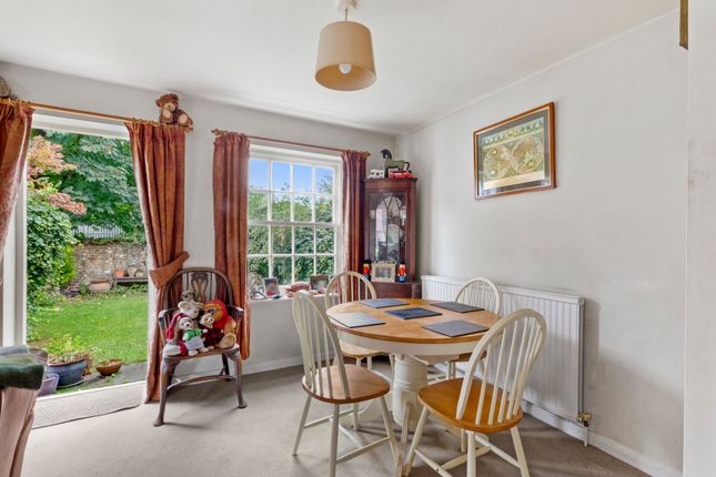 7 Lammas Way, High Wycombe photo 4