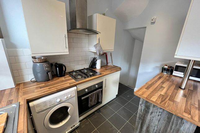 Pennington Grove, Leeds photo 4