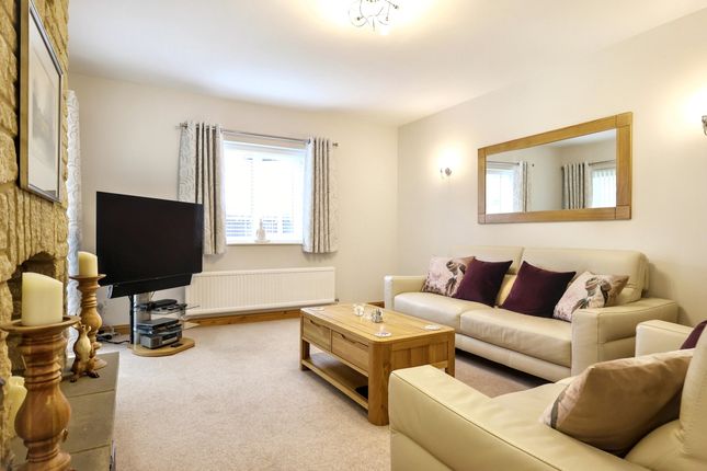 43, Cotswold Meadow, Witney photo 3