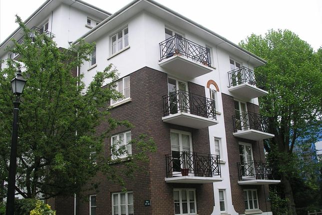 40, Brompton Park Cresent, London photo 2