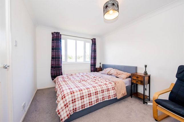 41, Horndean Road, Bracknell photo 4