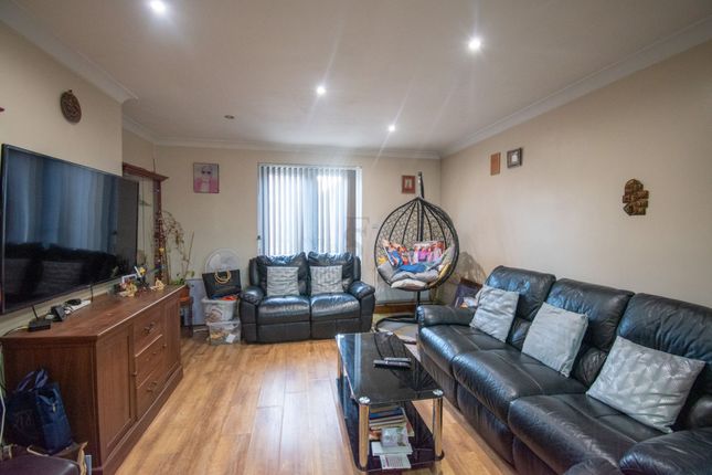 23, Armadale Drive, Leicester photo 2