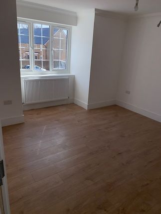 Semi-detached house to rent in Langley Road, Slough