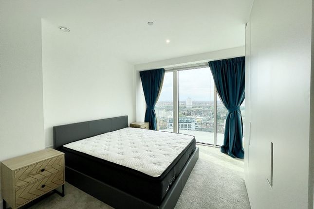 Flat to rent in Clement Apartments, Royal Arsenal Riverside, 4 Brigadier Walk, London