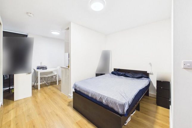 1-bed flat on Flat 78, 246 Upper Parliament Street, Liverpool, £40,000