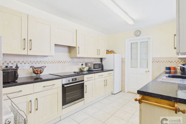 60, The Avenue, Newton Abbot photo 3