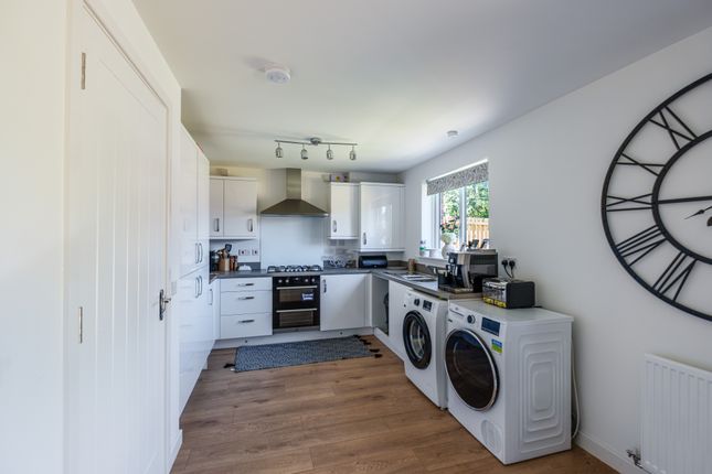 33 Bracken Grove, Law photo 5