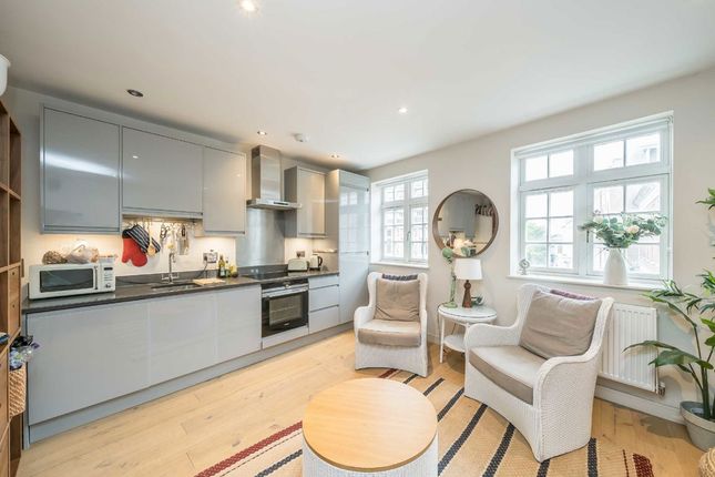 Flat 2, 18A, Hill Street, Richmond photo 3