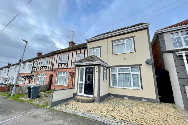 End terrace house for sale in Beverley Road, Luton, Bedfordshire