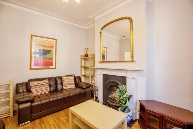 12, Harberson Road, London photo 2