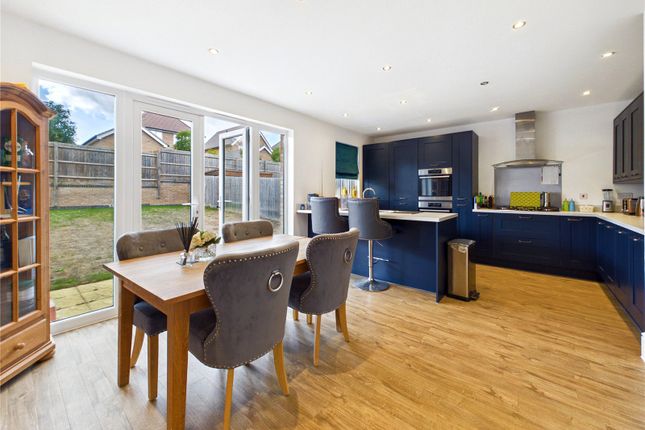 9, Raven Gardens, Witham photo 2
