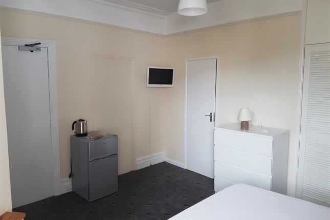 Thumbnail Room to rent in Little Acorn, Bournemouth