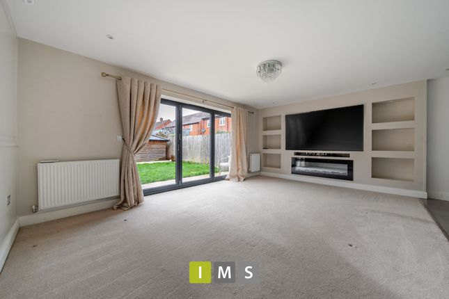 13 Williams Road, Bicester photo 3