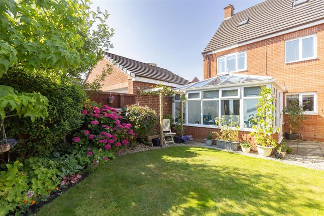 7, Yorkshire Close, Chorley photo 4