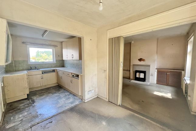 24, Watering Hill Close, St. Austell photo 3