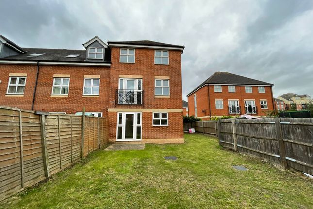 Town house for sale in Usher Close, Bedford