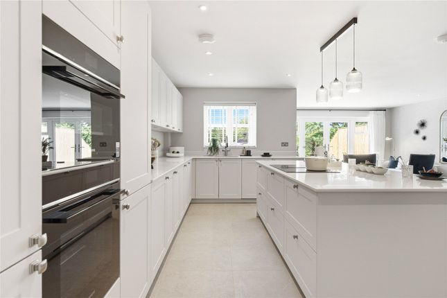 House 14 Alderhurst,, Bakeham Lane, Egham photo 4