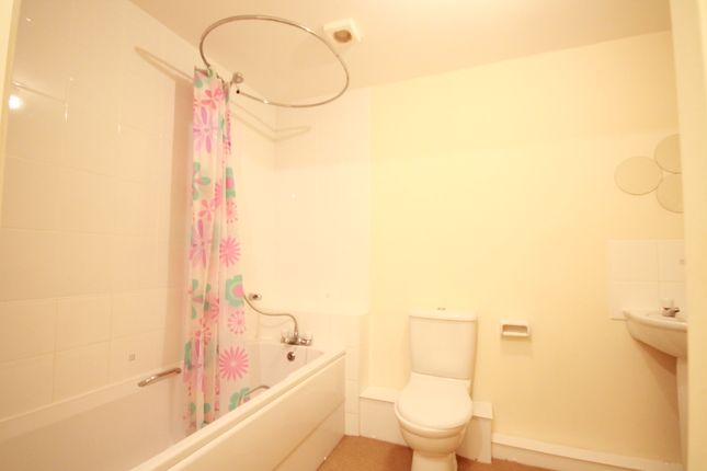 25, Alma Wood Close, Chorley photo 5