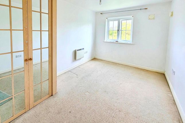46, Gleneagles Drive, Wakefield photo 2