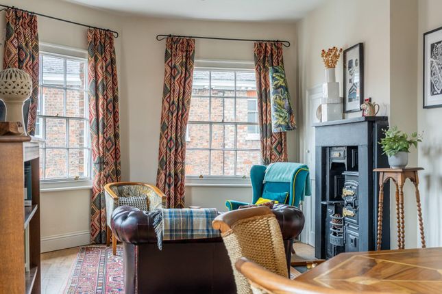 Apartment 4, The Kings, Church Street, York photo 4