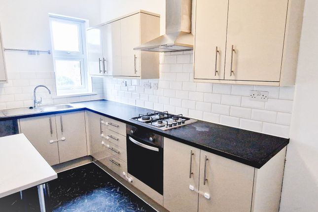Flat 3, 20 Wellwood Road, Essex photo 2