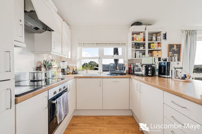 Lodge 9,The Spinney, Avonwick photo 4