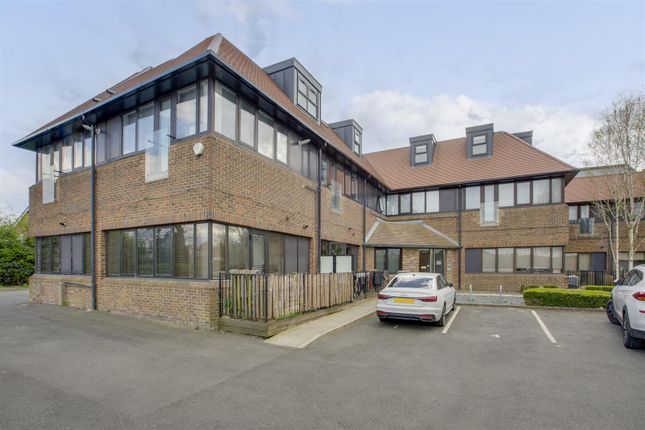 Flat 2 Swilley Gardens, Oxford Road, Hp14 3Nz-11.J