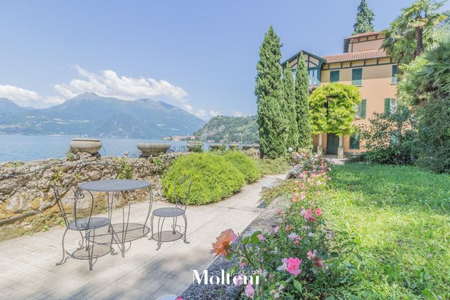 Thumbnail Apartment for sale in Fiumelatte, Varenna, Lecco, Lombardy, Italy