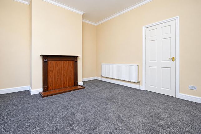 19, Manygates Lane, Wakefield photo 4