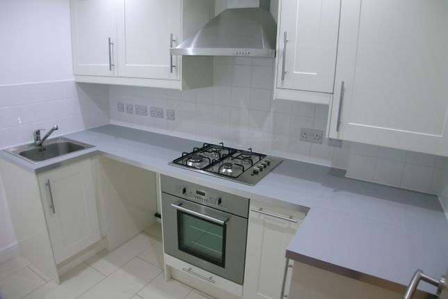 Flat 1, 397, Rayners Lane, Pinner photo 4