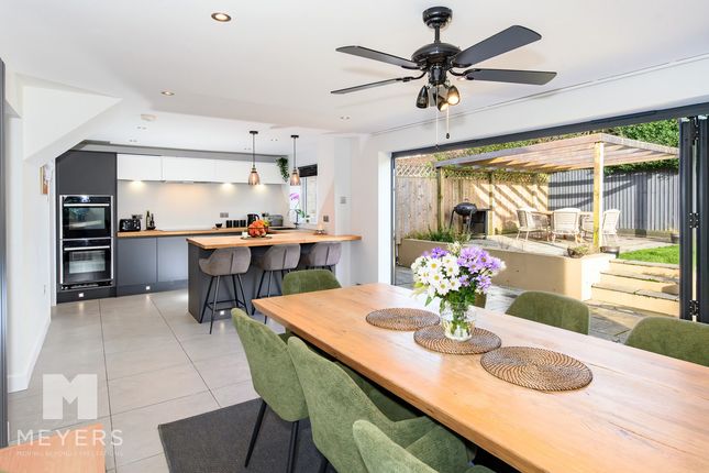 15, Hudosn Close, Ringwood photo 4