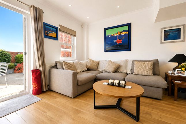 12A, Trafalgar Place, Lymington photo 4