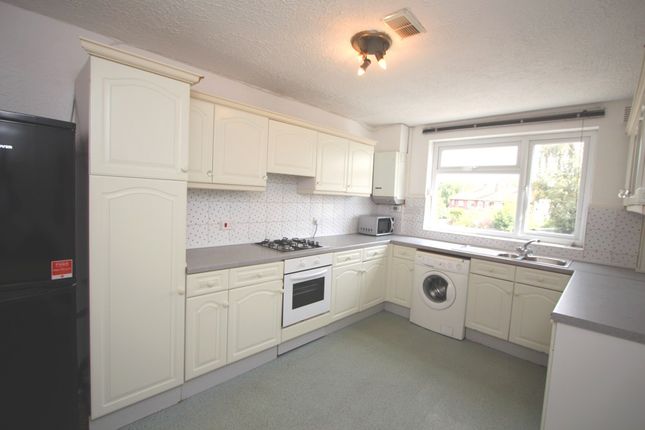 Maisonette to rent in Camellia Lane, Surbiton