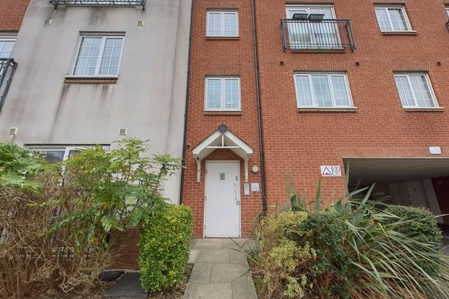 2 Bedroom Flat in WA2 7DX