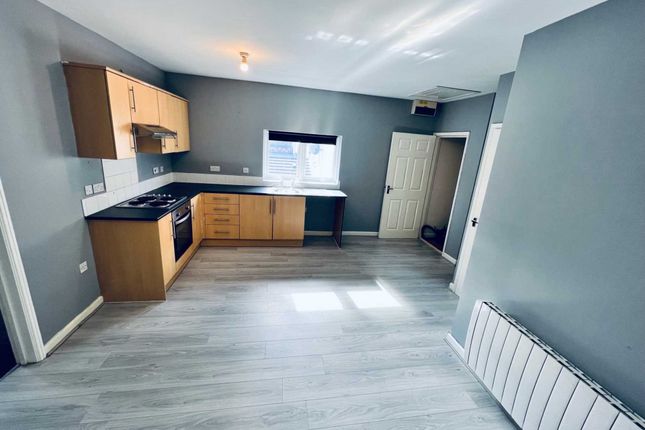 110d, Oak Avenue, Newton Le Willows photo 4