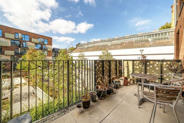 Flat 5, 1, Danson Mews, London photo 4