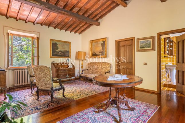 Villa for sale in Via Dante Alighieri, Pescia, Toscana