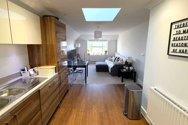 Copse Road, Redhill photo 4