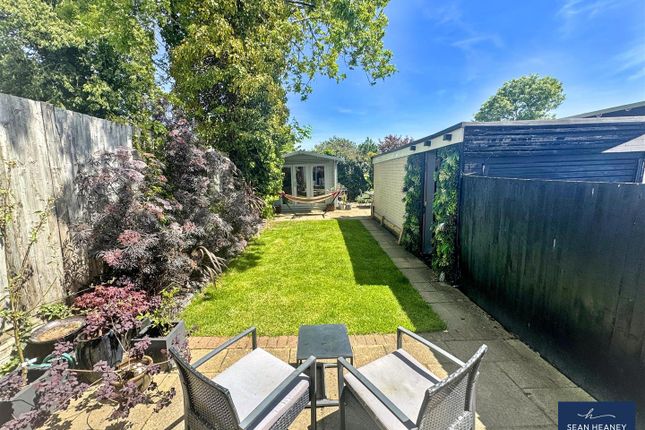 132, Woodville Road, Barnet photo 2