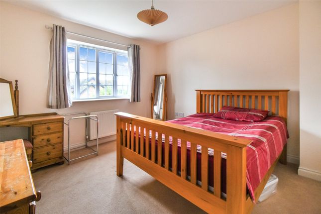 Flat for sale in Foundry Close, Hook